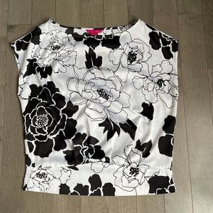 Sunny Leigh sz S blouse. New without tags
